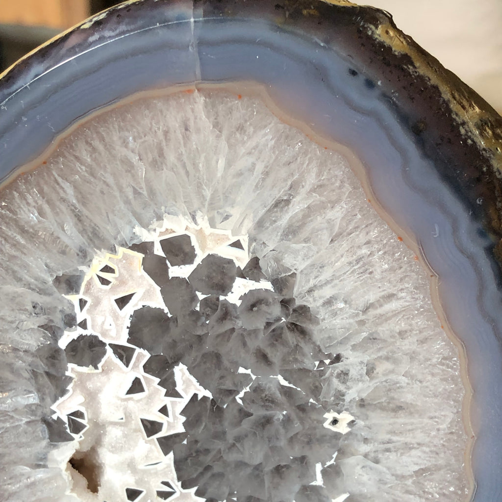 Achat mit Druse auf Stand