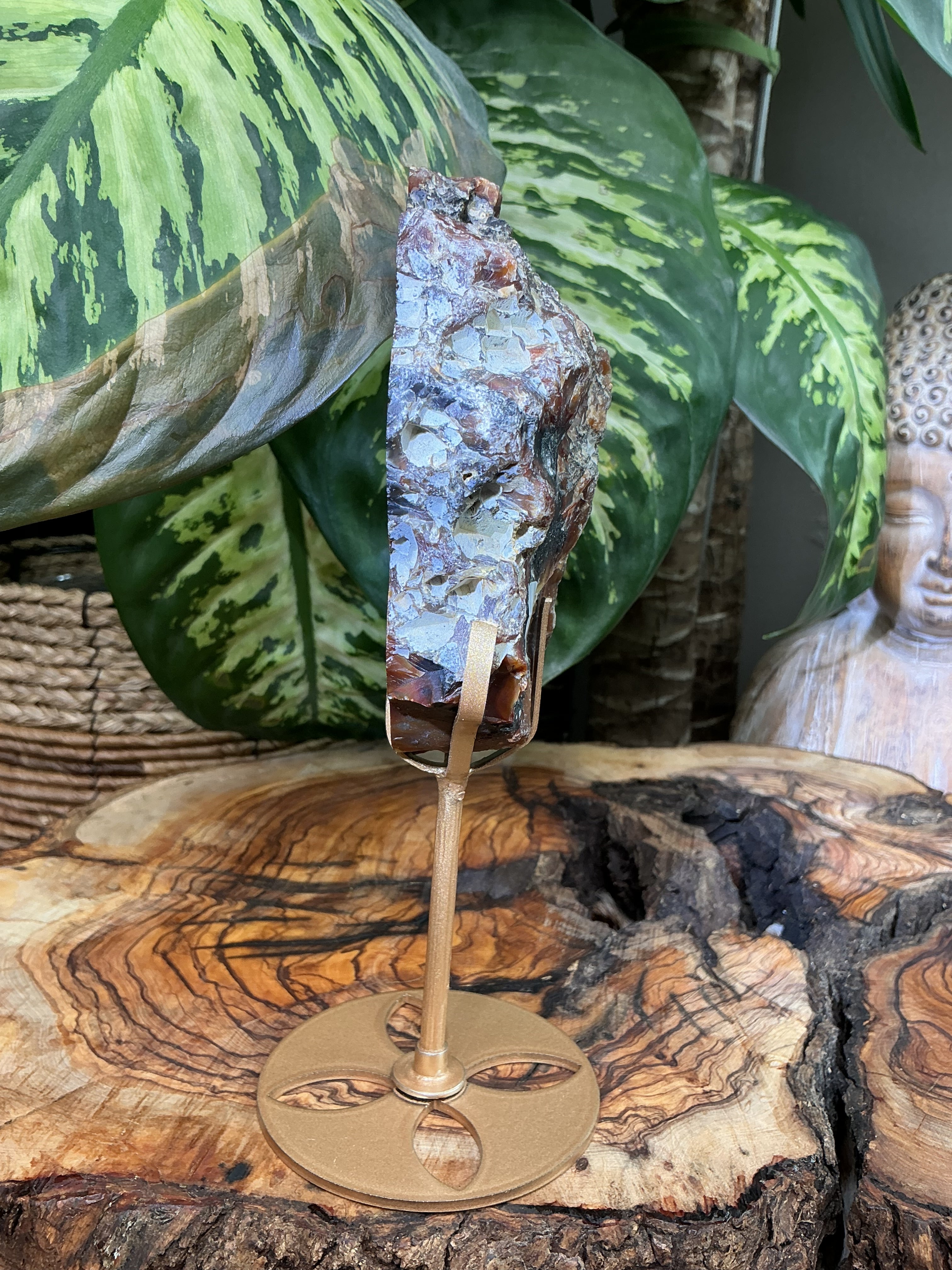 Achat Freiform mit Amethyst Druse auf Stand