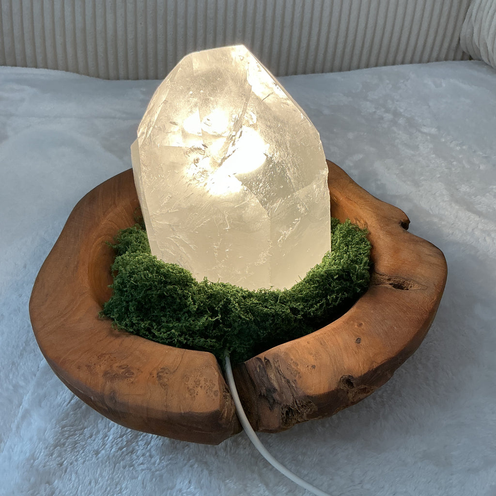 Bergkristall Rohstein Lampe inkl.Teakholzschale B-Ware