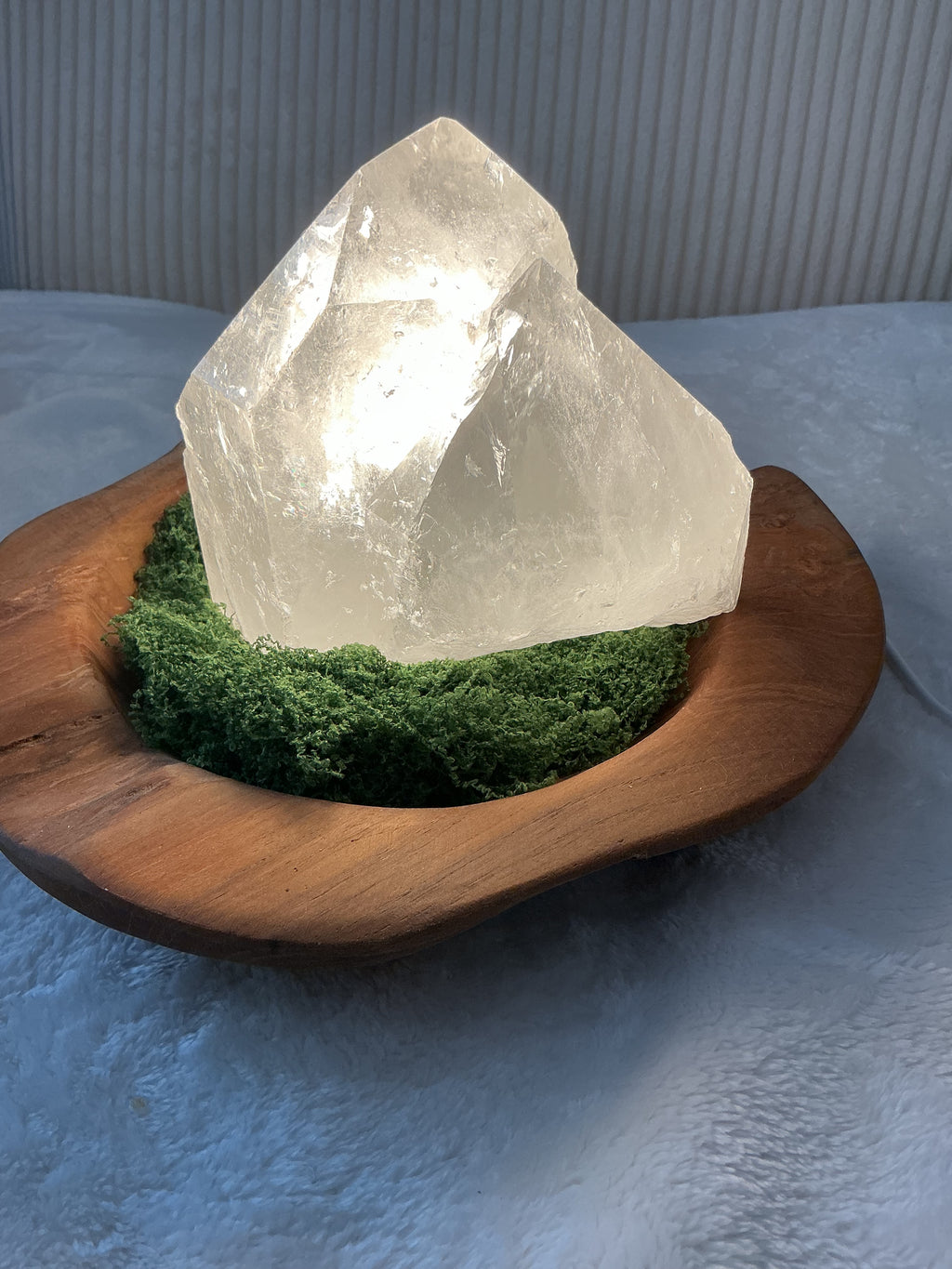 Bergkristall Rohstein Lampe inkl.Teakholzschale B-Ware