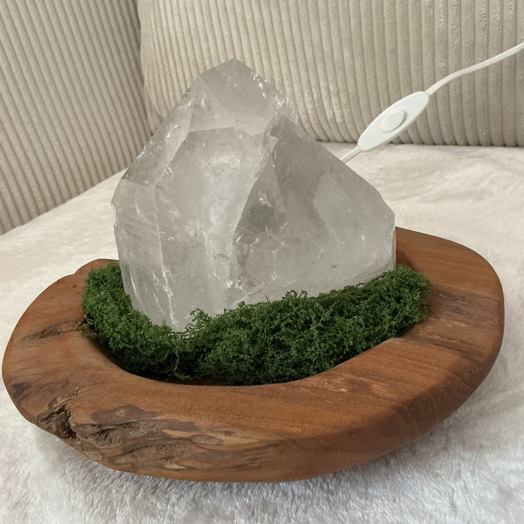 Bergkristall Rohstein Lampe inkl.Teakholzschale B-Ware
