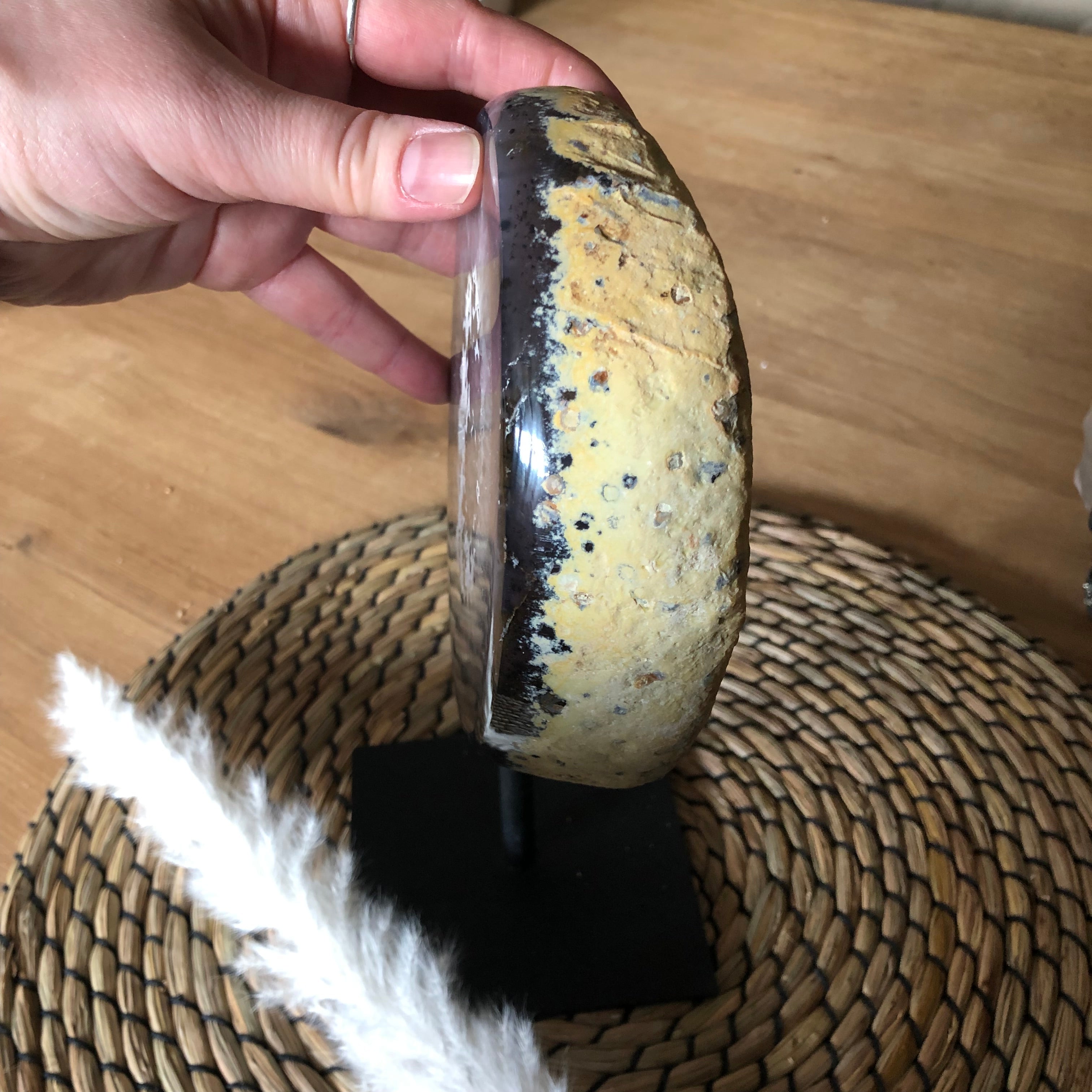 Achat mit Druse auf Stand